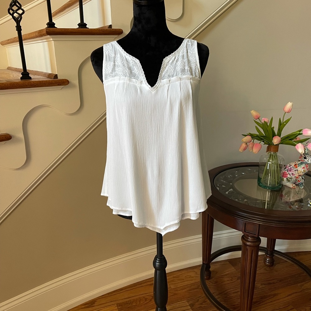 🎉HP🎉Democracy Sz S .. Ivory Blouse..